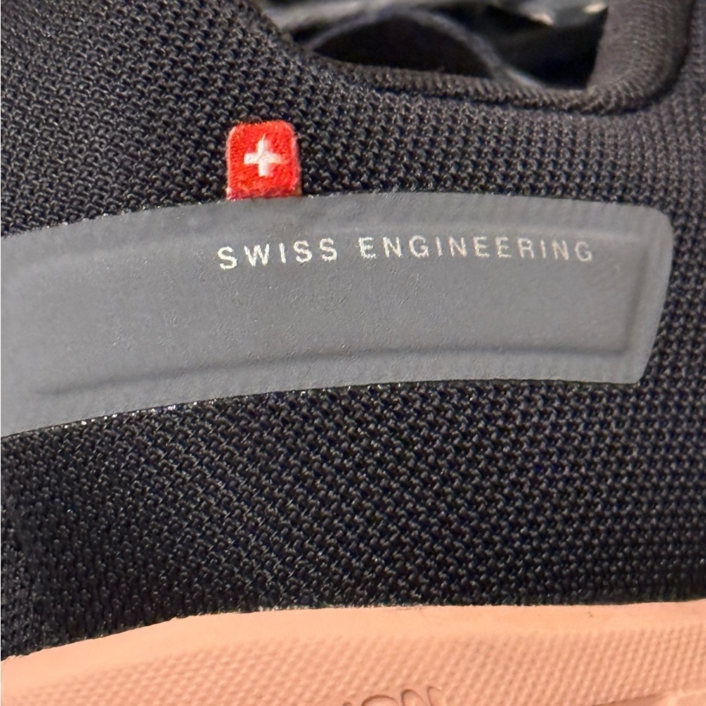 On Running On Cloudflow
Women's Running Training Shoes
Size 10.5 M, Rock Rose - Picture 12 of 12